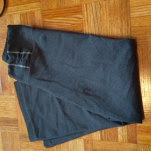 Grey North Face Motivation Crop Pants- Size XS - Picture 7 of 11